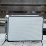 Enceinte grise personnalisable