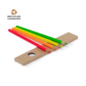 Crayons rouge orange jaune vert personnalisable